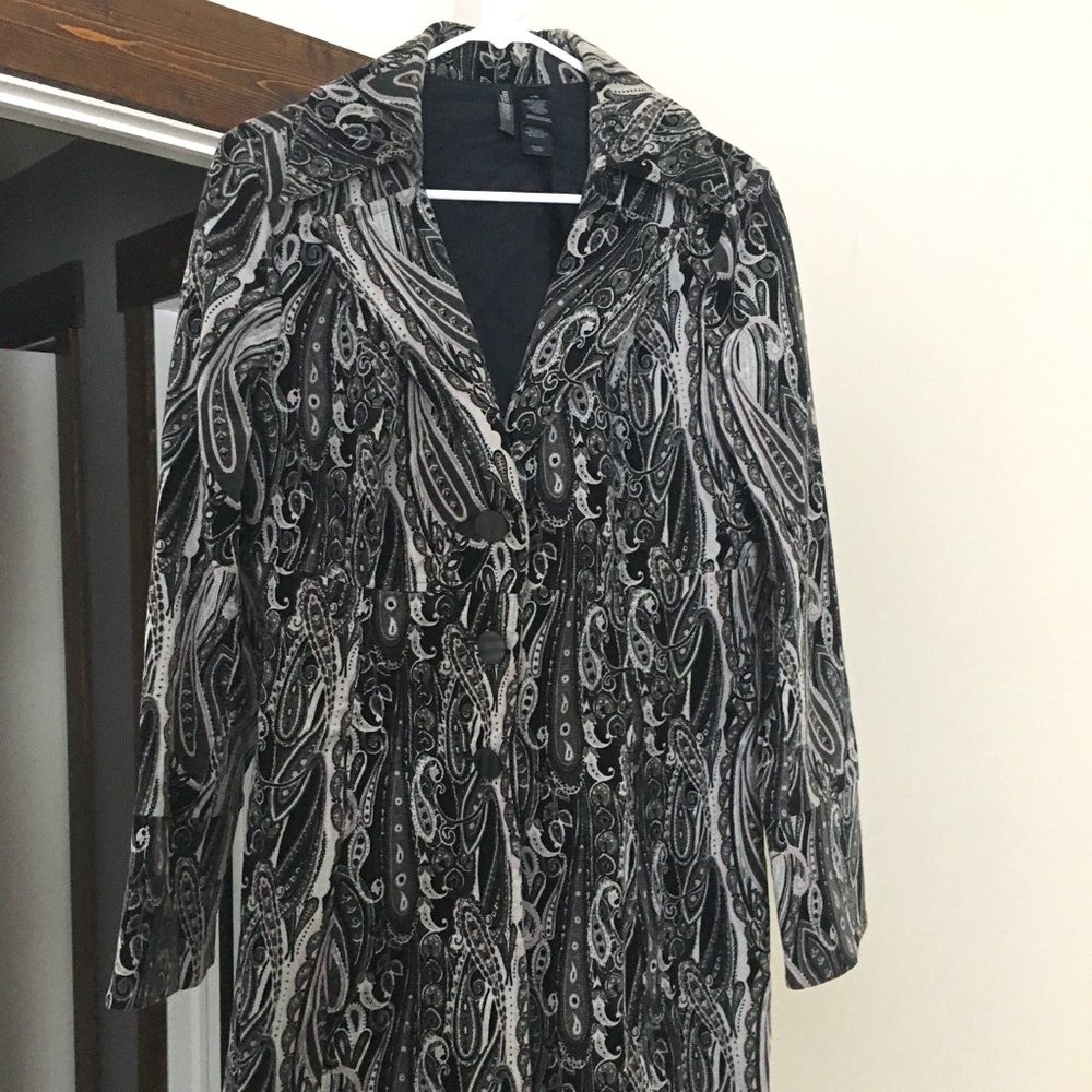 Bisou Bisou designer women's coat - size large